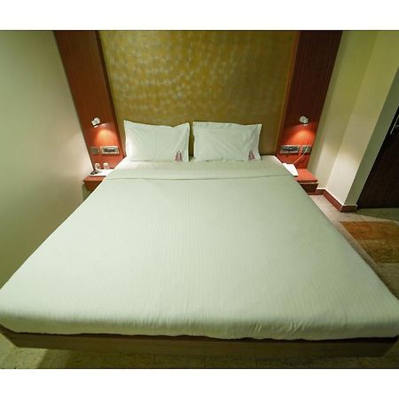 Отель Everestparkresidency Tiruchirappalli Экстерьер фото