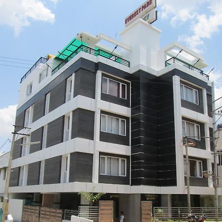 Отель Everestparkresidency Tiruchirappalli Экстерьер фото