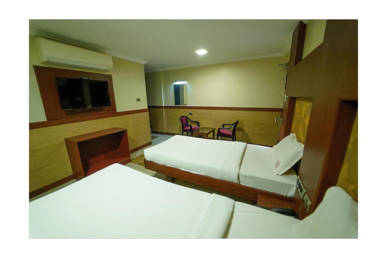 Отель Everestparkresidency Tiruchirappalli Экстерьер фото