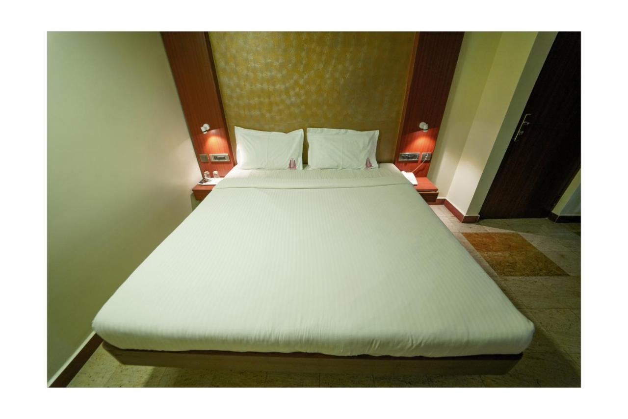 Отель Everestparkresidency Tiruchirappalli Экстерьер фото