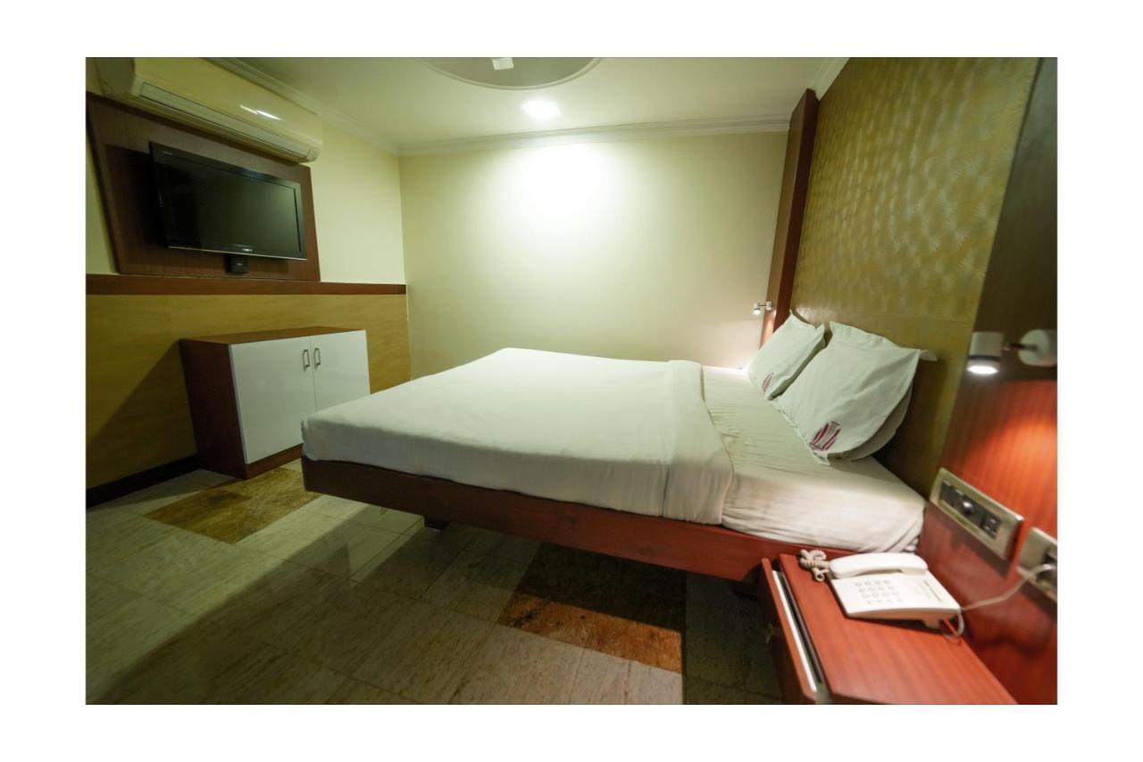 Отель Everestparkresidency Tiruchirappalli Экстерьер фото
