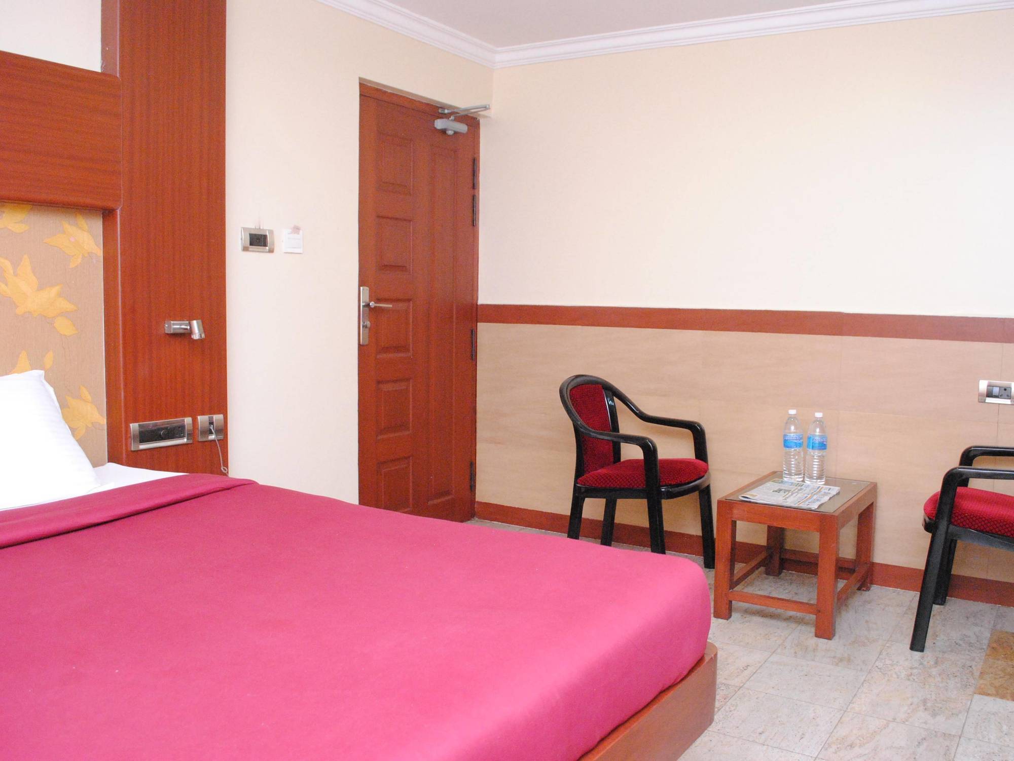 Отель Everestparkresidency Tiruchirappalli Экстерьер фото